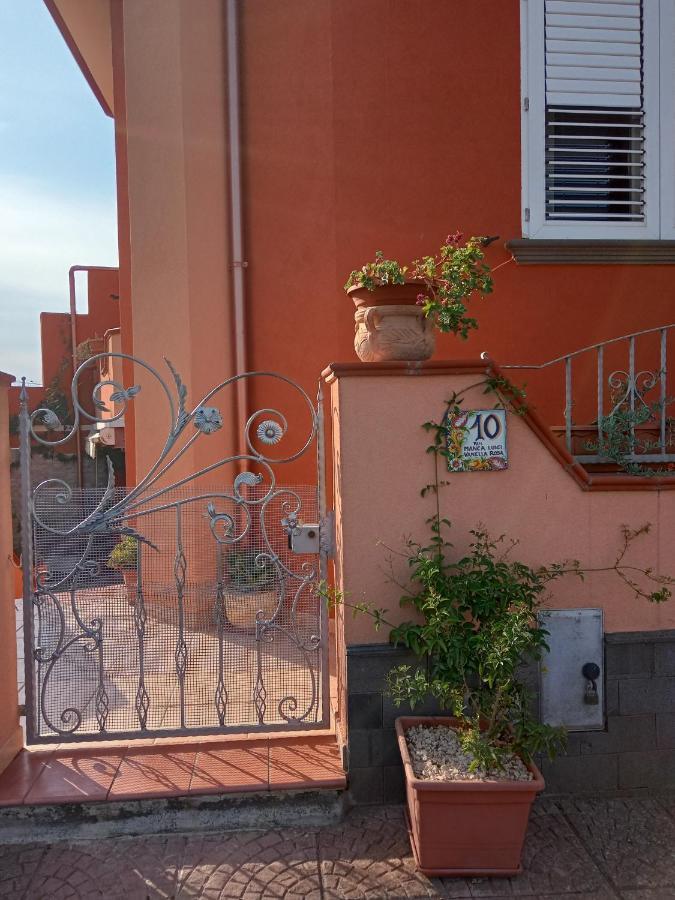 Casa Vacanza Le 2 Isole Suni Екстер'єр фото